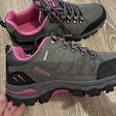 Hiking . Нові жіночі демисезонні кросівки 39/40 розмір 25 см ніжка. Мій прольот.