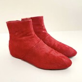 Красные кожаные ботинки из меха пони