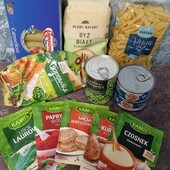 Великий лот продуктів.
