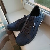 Нові кросівки 45 р
