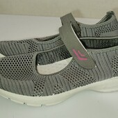 Кросівки жіночі Loca