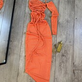 Ну це просто підпал 1 фото зад сукня шнуровка на спині один рукав знизу асімеьрія