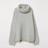 Теплий светр з обʼємним воротом