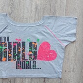 Вкорочена футболка для дівчинки з серденьком