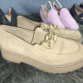 Замшеві бежеві лофери 37 розмір