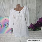 Блузка з вишивкою