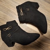 Фірмові зручні черевики!