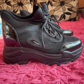 Кросівки на платформі