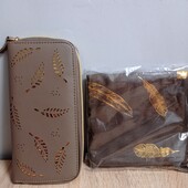 Новий набір косинка+ гаманець. Це із Німеччини, якісне.