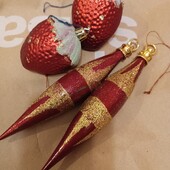 В лоті 4 ялинкові прикраси