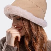 Новая женская шапка, внутри утеплена