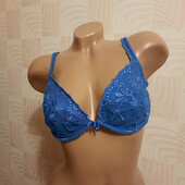 Симпатичний бюстгальтер 85С