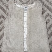 Хутряна жилетка для дівчинки 7-8р. на зріст 128 см.