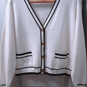 Дуже красива, тепла кофточка. Розмір XL, стан як новий.