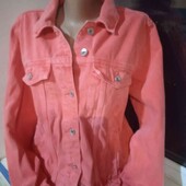 Фірмова джинсова вітровочка на гудзиках з кишенями, розмір М/L