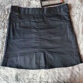 Школа, чорна спідниця від top secret.Можна для двійнят.