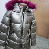 шикарне зимове пальто,на холофайбері,підкладка фліс,натуральне хутро