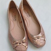 Балетки жіночі.