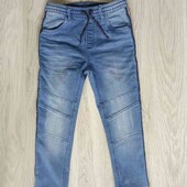 Blukids стильные штаны джоггеры на мальчика рост 122 см