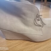 Ботільйони світлі, натуральні. Бренд.