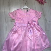 У новому стані сукня святкова на 2-3роки.