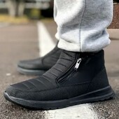 Мужские зимние ботинки дутики на набивном меху сбоку на молнии.