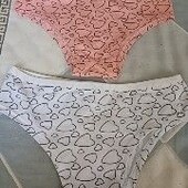 Білизна на дівчинку