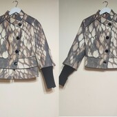 Дуже красива і зручна демісезонна куртка-пальто конструктор, 42