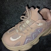 Дитячі кросівки