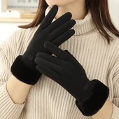 Мякенькі жіночі рукавиці на тонкому утеплені