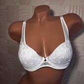 Безподобний бюстгальтер від chantelle 65Е