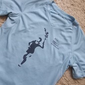 Спортивная футболка