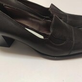 Шоколадні шкіряні туфлі