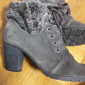 Замшеві черевики