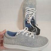 Классные красивые кроссовки