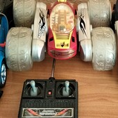 Машинка перевертиш, світло та музика. Без зарядки.