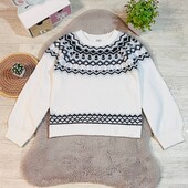 Стильний якісний светр стан відмінний