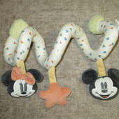 Игрушка-погремушка на коляску или кроватку от Disney в отличном состоянии