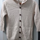 Трикотажна кофточка, розмір XL, маломірна, дивиться розміри. В дуже гарному стані.