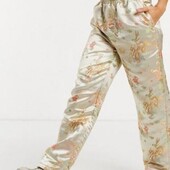 Плотные, атласные брюки с вышивкой