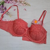 Бюстик Hunkemöller.