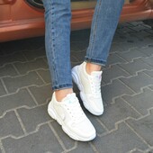 Розпродаж Кросівки зручні легкі текстильні