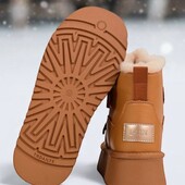 Шкіряні жіночі уггі .