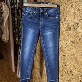 Дитячі джинси на дівчинку 6-7 років