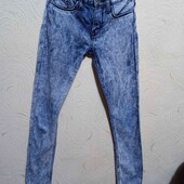 Джинси для дівчинки 9-10 років.