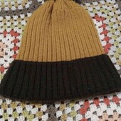 двойная шапка с бубоном