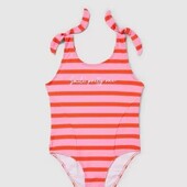 Яскравий, фірмовий купальник.