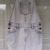 Стильний джинсовий комбінезон з шортами з мереживом на 9-10 років