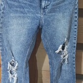 Джинси з потертостями