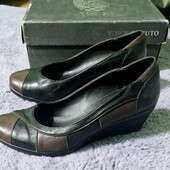 Туфлі на широку ніжку